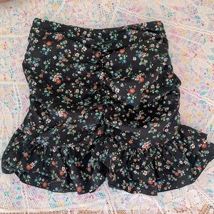 3/$15 Adorable Bershka skirt🌸